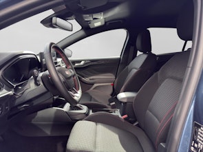 Vehicle image FORD Focus Station Wagon 1.0i EcoB Hybrid 125 ST-Line