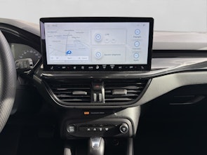 Vehicle image FORD Focus Station Wagon 1.0i EcoB Hybrid 125 ST-Line