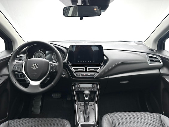 Vehicle image 7