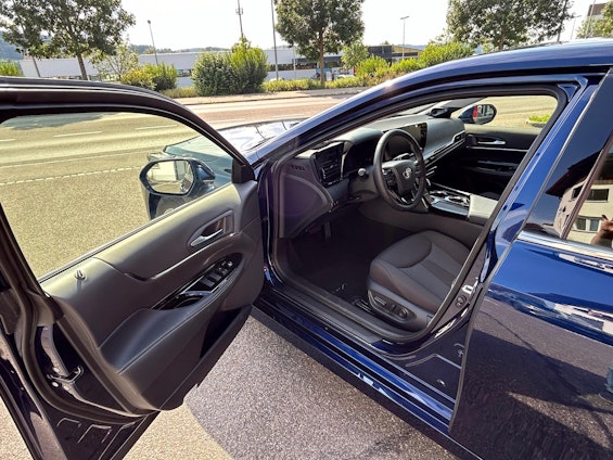 Vehicle image 6 Vehicle image 6