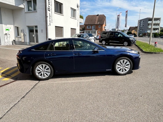 Vehicle image 3 Vehicle image 3