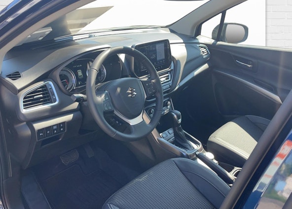 Vehicle image 5 Vehicle image 5