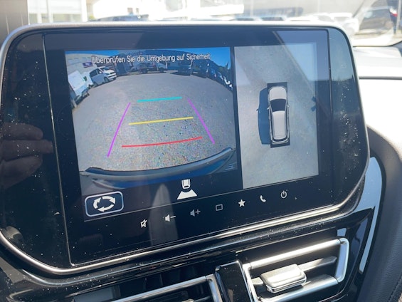 Vehicle image 9 Vehicle image 9