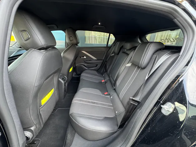 Opel Astra 1.2Turbo Swiss Plus