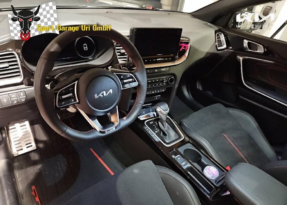 Vehicle image 9 Vehicle image 9