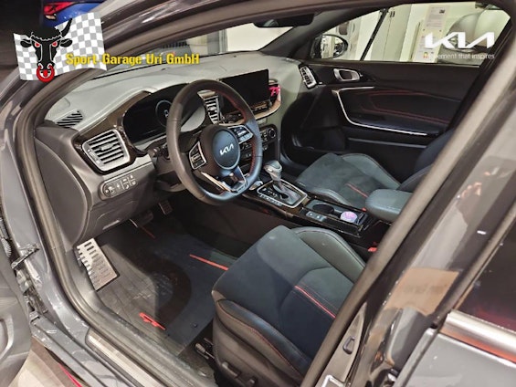 Vehicle image 8 Vehicle image 8