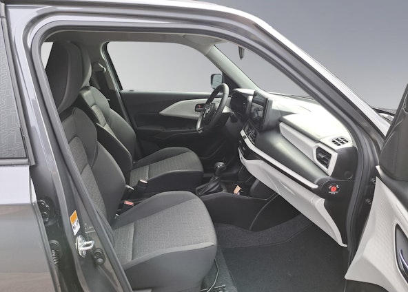 Vehicle image 15 Vehicle image 15