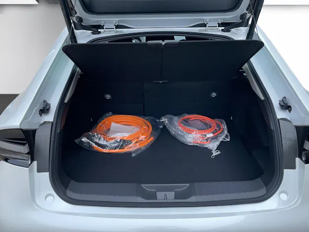 Toyota Prius 2.0 Plug-In-Hybrid Style