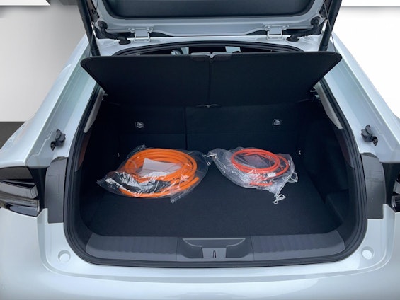 Vehicle image 17 Vehicle image 17