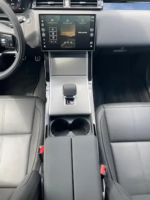 Land Rover Range Rover Velar 2.0 T Dynamic SE