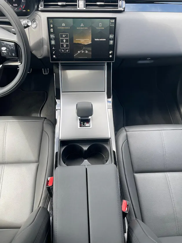 Land Rover Range Rover Velar 2.0 T Dynamic SE