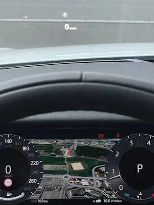 Land Rover Range Rover Velar 2.0 T Dynamic SE