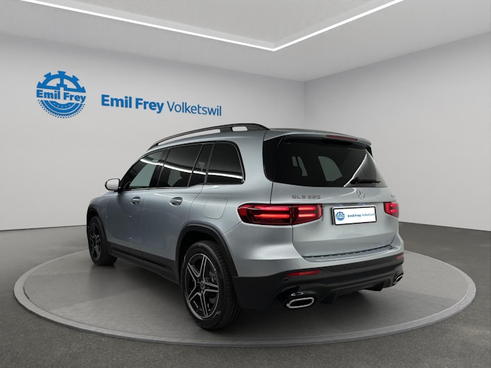 Vehicle image MERCEDES-BENZ GLB 220