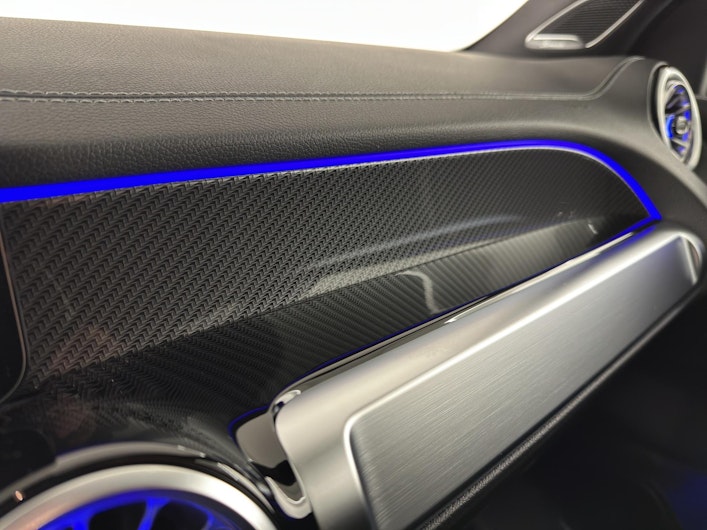 Vehicle image MERCEDES-BENZ GLB 220