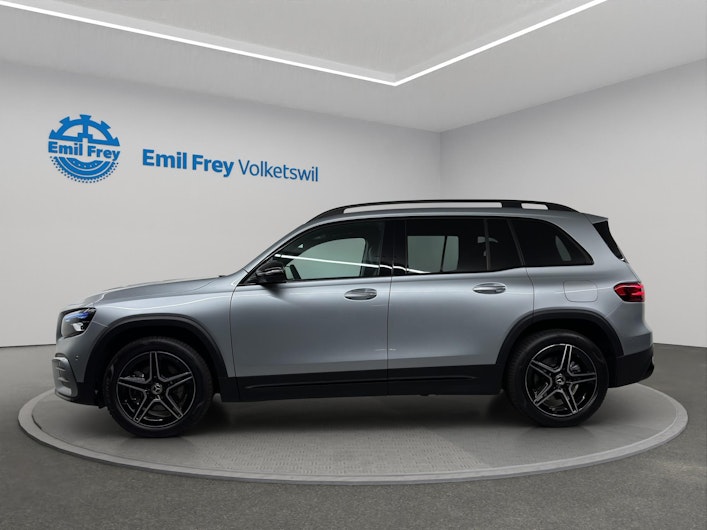 Vehicle image MERCEDES-BENZ GLB 220