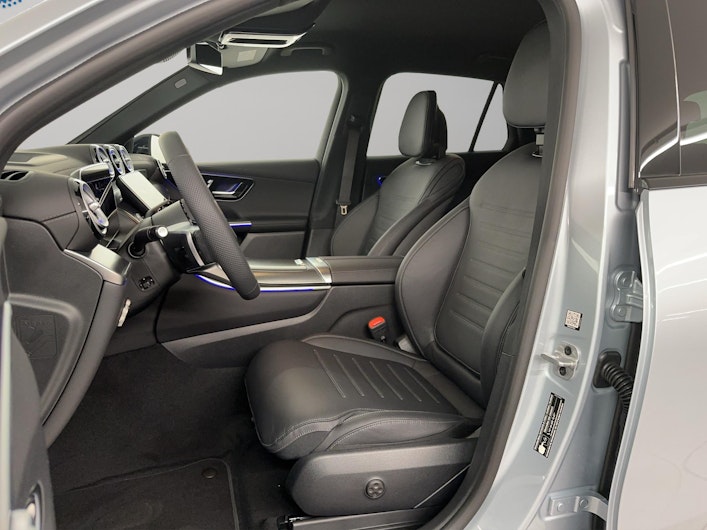 Vehicle image MERCEDES-BENZ GLC 300