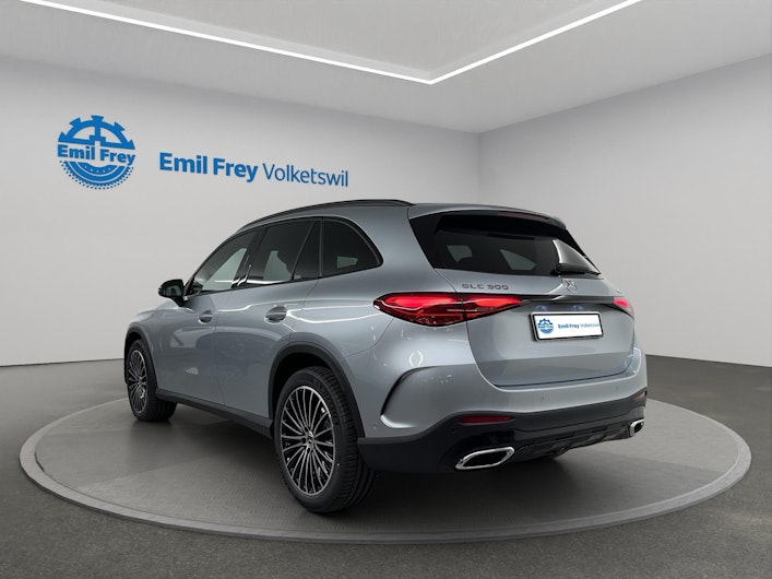 Vehicle image MERCEDES-BENZ GLC 300