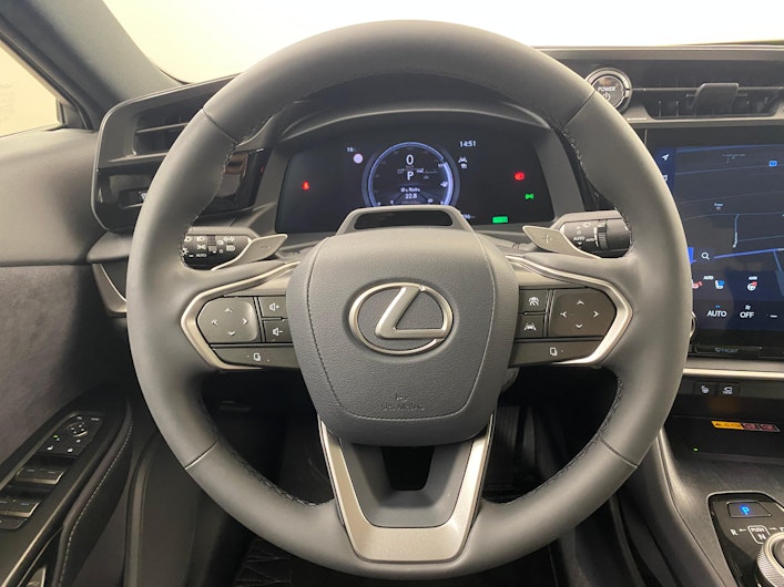 Vehicle image LEXUS RZ