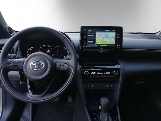 Vehicle image 10