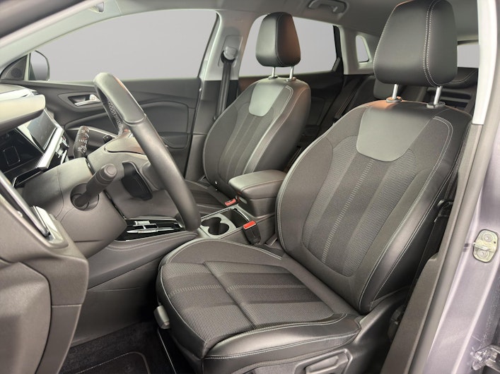 Vehicle image OPEL GRANDLAND