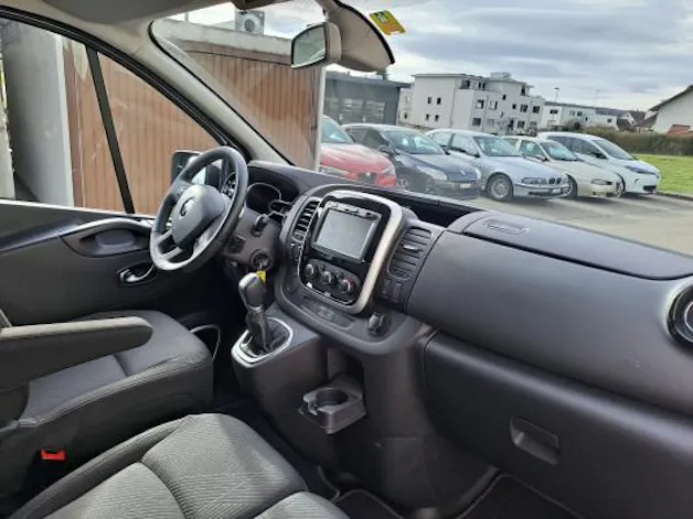 Renault Trafic Passenger Intens