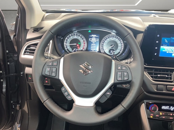 Vehicle image 4 Vehicle image 4