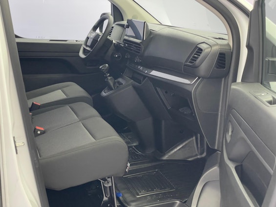 Vehicle image 7 Vehicle image 7