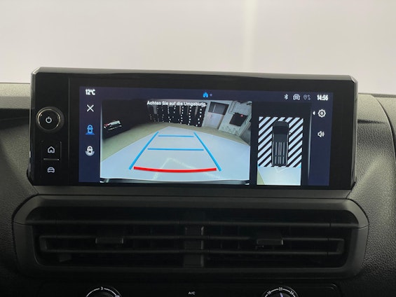 Vehicle image 10 Vehicle image 10