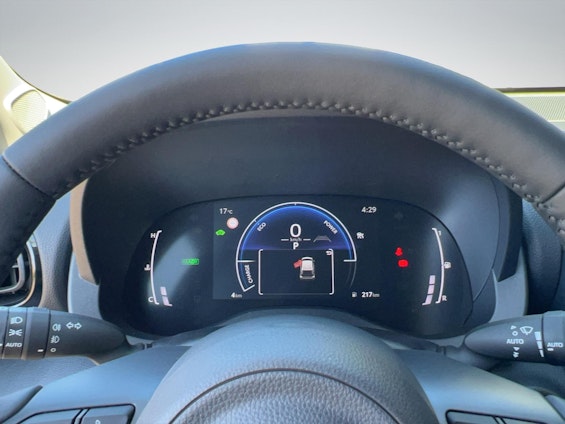 Vehicle image 10 Vehicle image 10