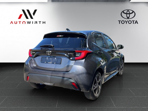 Vehicle image 4 Vehicle image 4