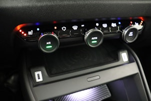 Vehicle image CITROEN e-C4 Shine