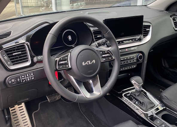 Vehicle image 4 Vehicle image 4