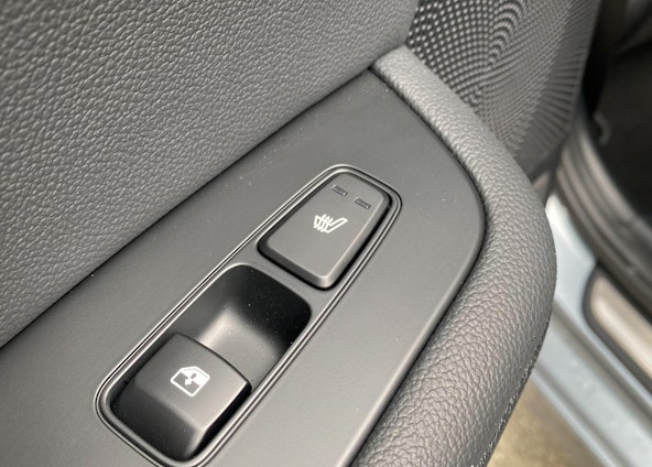 Vehicle image 16 Vehicle image 16