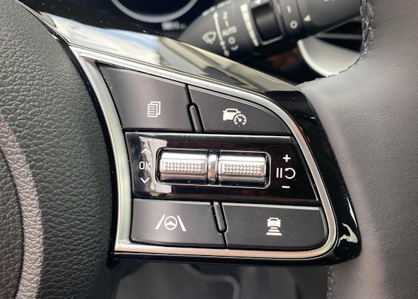 Vehicle image 8 Vehicle image 8