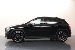 Vehicle image MERCEDES-BENZ GLA 220 d AMG Line 4matic