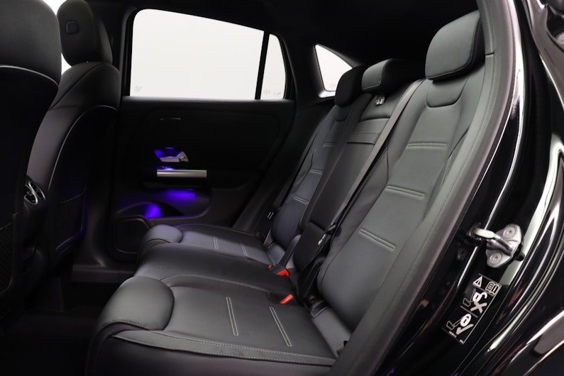 Vehicle image MERCEDES-BENZ GLA 220