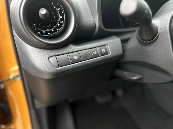 Vehicle image 12 Vehicle image 12