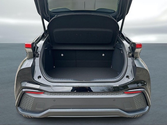 Vehicle image 9 Vehicle image 9