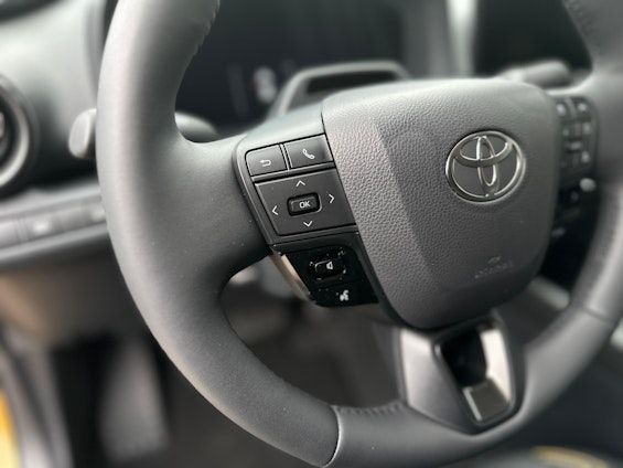 Vehicle image 13 Vehicle image 13