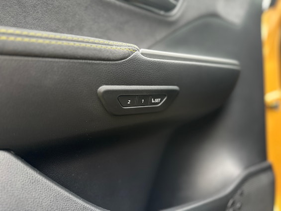 Vehicle image 23 Vehicle image 23