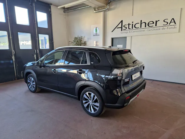 Suzuki S-Cross 1.5 Compact Top Hybrid 4x4