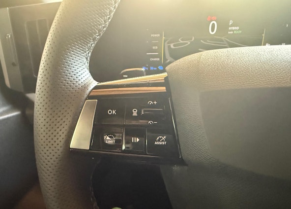 Vehicle image 14 Vehicle image 14