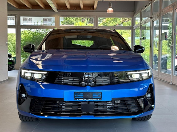 First vehicle image First vehicle image