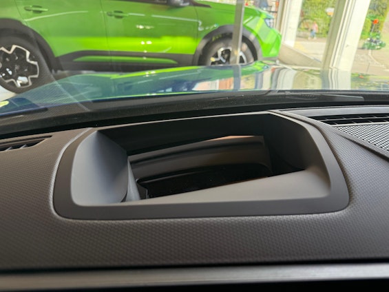 Vehicle image 13 Vehicle image 13