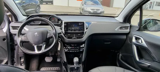 Peugeot 2008 1.2 PureTech 110 Allure S