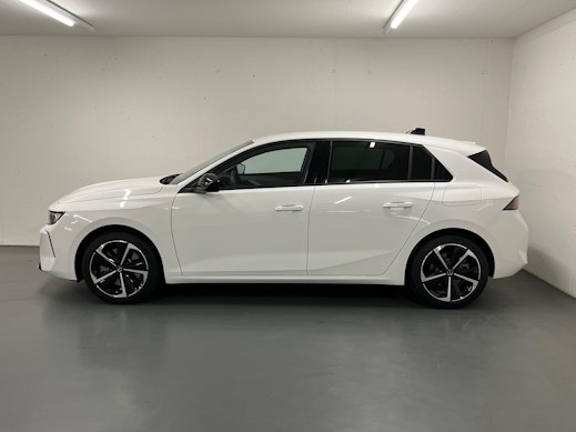 OPEL Astra 1.6 T PHEV 180 Swiss 3