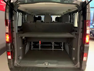Nissan Primastar Kombi 2.8 t L1 H1 2.0 dCi 170 Acenta 9P