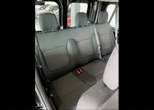 Nissan Primastar Kombi 2.8 t L1 H1 2.0 dCi 170 Acenta 9P