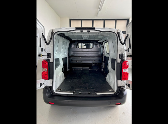 Vehicle image 22 Vehicle image 22