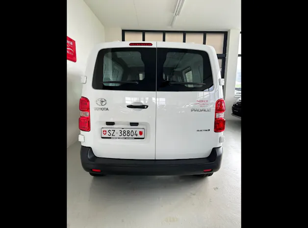 Toyota PROACE Van L1 50KWh 7kW OBC Active